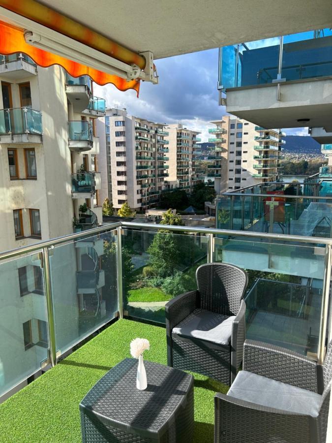 Marina Bay Apartman Будапеща Екстериор снимка