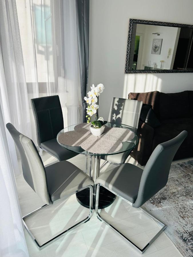 Marina Bay Apartman Будапеща Екстериор снимка